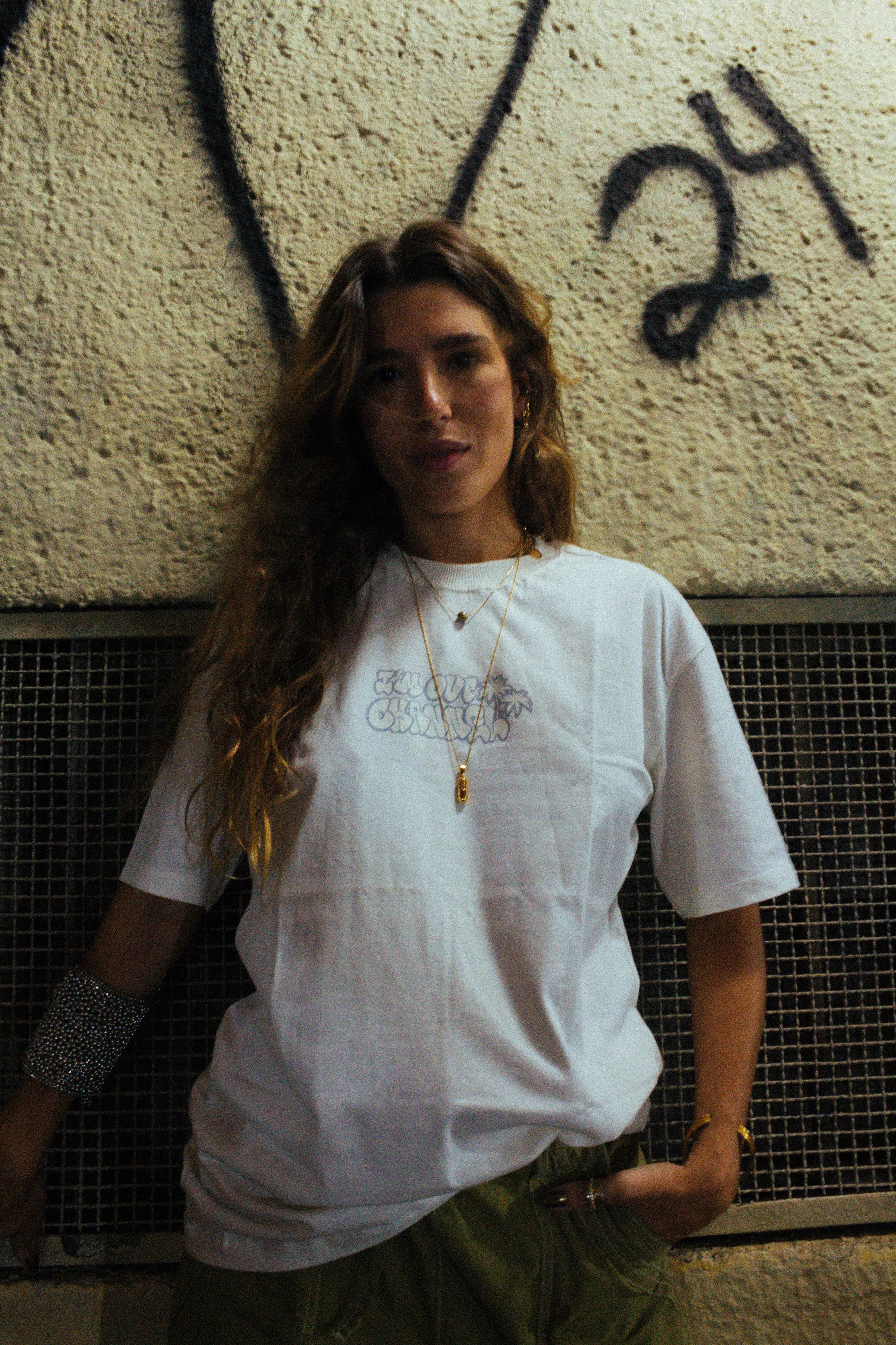 p-og-all-white · vestida