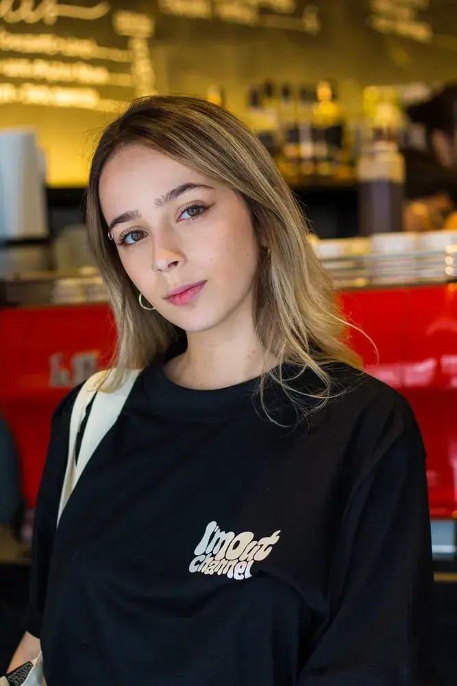 Nice Day Black Coffee — vestida no ensaio No Coffee, No Work
